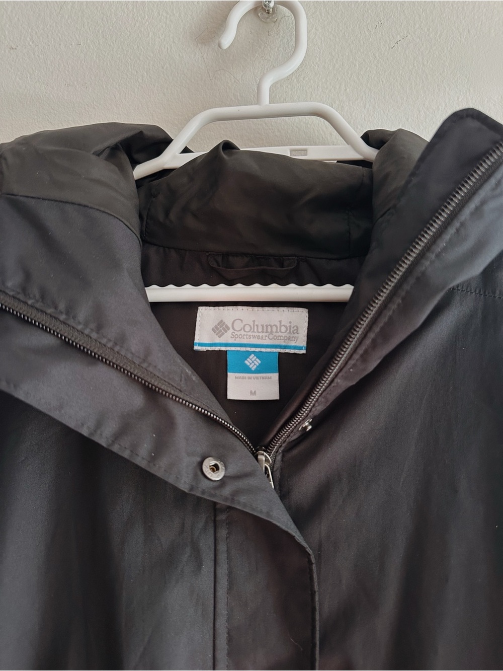 Columbia rain jacket - Picture 3 of 8